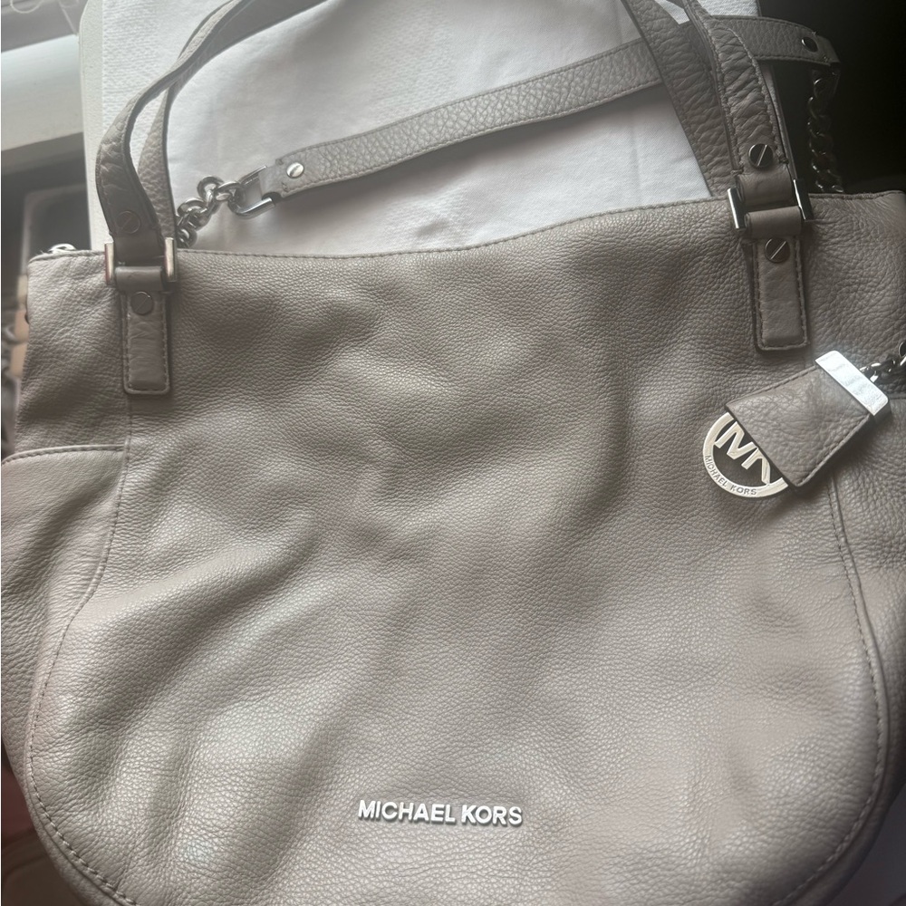 Michael Kors Gray Shoulder Bag with Structured Design and Metal Accents